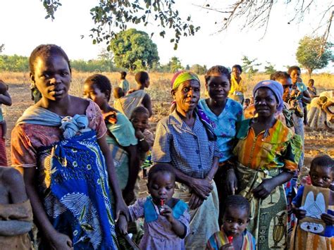 Women in Malawi - BORGEN