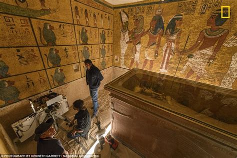 Experts scan for hidden chambers in King Tutankhamun tomb | Daily Mail Online