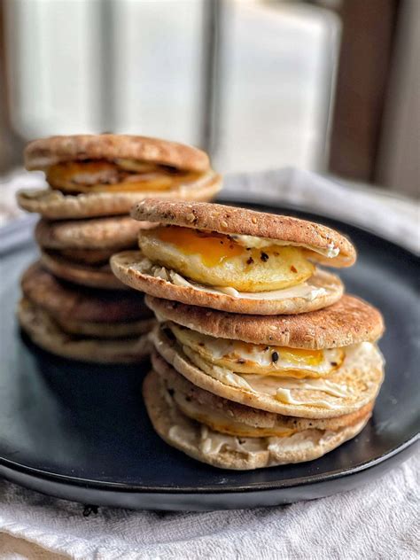 Low Calorie Bagel Thin Egg Sandwiches - Sweet Savory and Steph