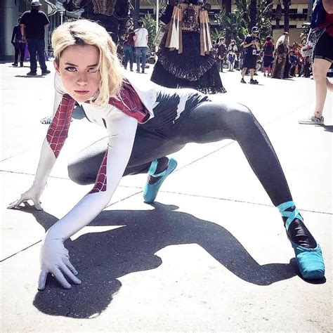 Spider-Man: Into the Spider-Verse: Spider-Gwen cosplay by Bunny Bii • AIPT