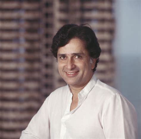 Shashi Kapoor dies aged 79 - Top Films, Songs and his life. Top 10 of Bollywood Hollywood ...