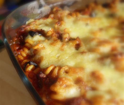 The English Kitchen: Tasty Mince and Pasta Casserole