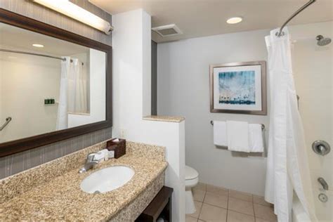 COURTYARD BY MARRIOTT SAN DIEGO OCEANSIDE - Updated December 2024 - 180 Photos & 154 Reviews ...