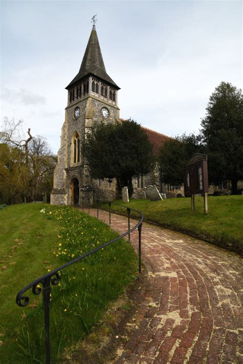 St Nicholas church, Wickham, Hampshire photo - DAVE FINCH photos at pbase.com