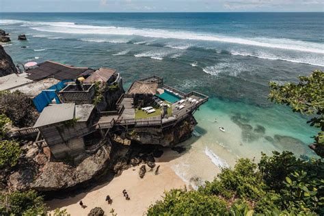 Melasti Beach Bali (Pantai Melasti) - 2024 Visitor's Guide