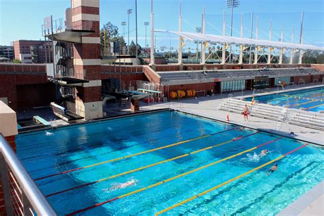 Uytengsu Aquatics Center - Recreational Sports