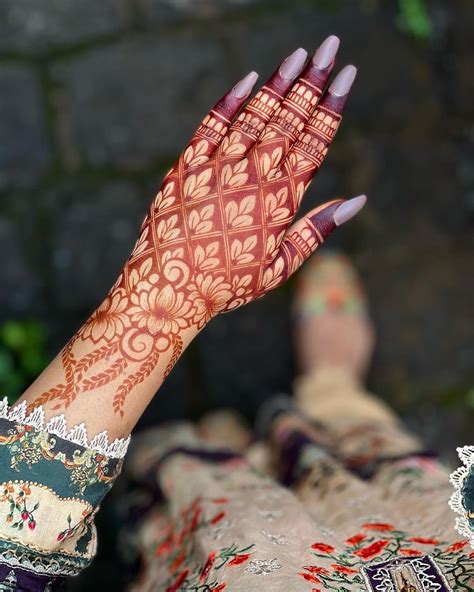 Simple Henna Designs For Back Hands