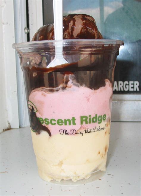 Crescent Ridge Dairy Bar - Sharon, MA | Review & What to Eat