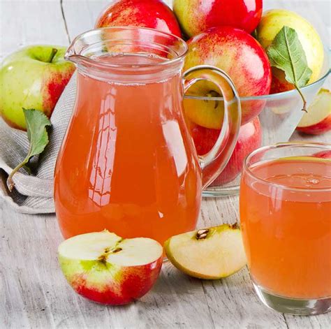 3 Apple Juice Recipes - Making It With a Juicer, a Blender or A Pot