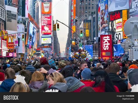 New Years Eve Crowd Image & Photo (Free Trial) | Bigstock