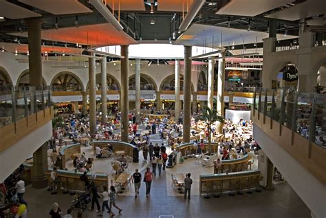 Meadowhall Food Court, Sheffield, England | Bill Lollar | Flickr