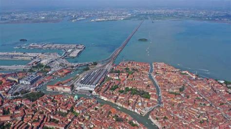 Venezia, il ponte della liberta' e mestre - Dago fotogallery