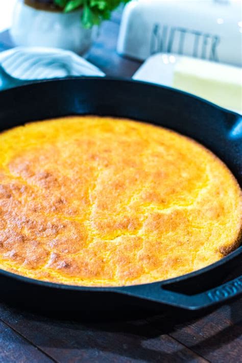 Skillet Cornbread Recipe - Soulfully Made