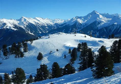 Mayrhofen Skiing & Snowboarding | Mayrhofen-Hippach Lifts, Terrain, Passes & Trail Maps