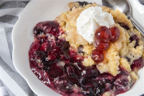 Crock Pot Apple Or Cherry Cobbler Recipe - Genius Kitchen