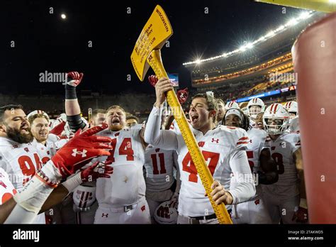 Wisconsin Badgers celebrate with the Paul Bunyan Axe after a Big Ten ...