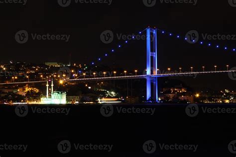 Bosphorus Bridge in Istanbul 11149650 Stock Photo at Vecteezy