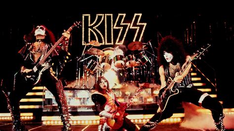 19. August, 1977: Kiss does the legendary “Alive II” photo session ...