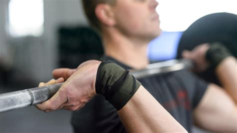 How Helpful are Strength Wrist Wraps?