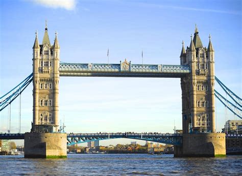 Tower Bridge And London Bridge - Travel Guide & Things To Do | Found ...