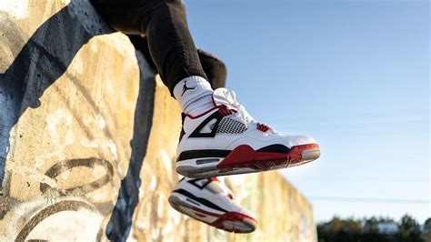 Sneakers Release – Air Jordan 4 Retro “Fire Red” Men’s and Kids’ Shoe