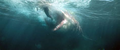 The Meg Shark Size: How Big is the Shark in New Jason Statham Movie ...