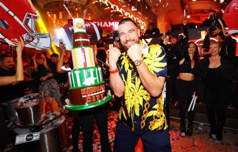 Travis Kelce Parties In Las Vegas After Weekend With Taylor Swift