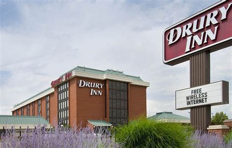 Drury Inn & Suites St. Louis Airport - Drury Hotels