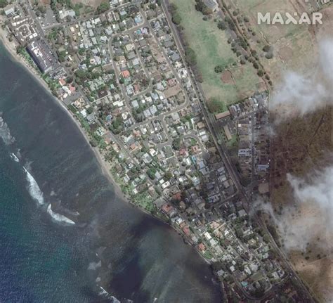 Satellite images show scale of Hawaii wildfires