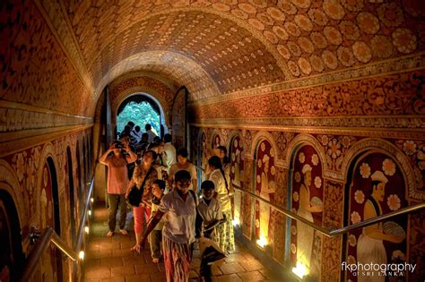 fkphotography: Inside The Temple of the Tooth Relic (Sri Dalada Maligawa) Kandy, Central ...