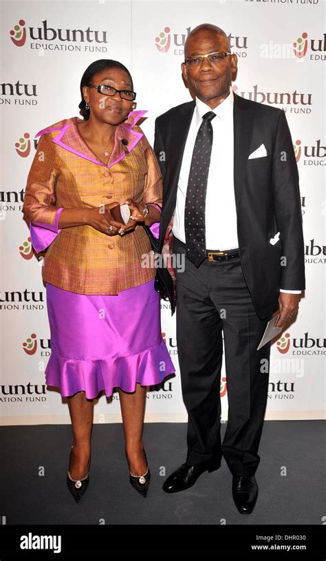 South African High Commissioner Zola Skweyiya (R) and guest Ubuntu ...