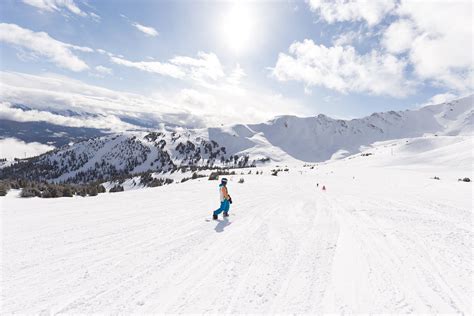 The Ultimate (Jasper) Winter Bucket List | Tourism Jasper