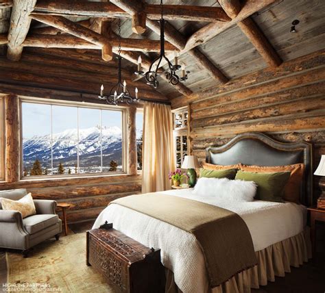 A rustic mountain retreat perfect for entertaining in Big Sky | Cabin interiors, Cabin living ...