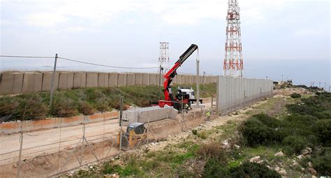 Israel Begins Construction of Border Wall Along Lebanon's Border (VIDEO ...