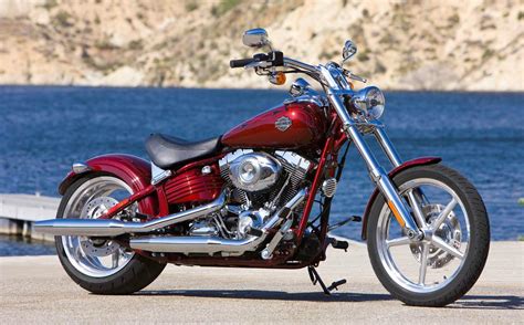 Harley-Davidson Harley Davidson FXCWC Softail Rocker C (2008-09) technical specifications