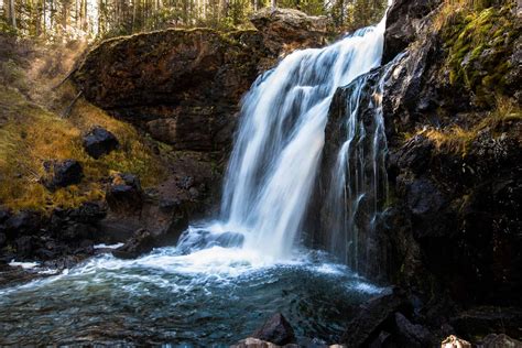 Easy Yellowstone Waterfalls to See and Photograph - PhotoJeepers