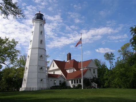 North Point Lighthouse, Milwaukee, WI | Lighthouse photos, North point lighthouse, Lighthouse ...