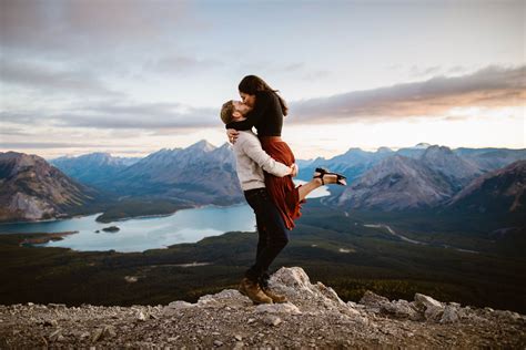 Canmore Hiking Engagement Photos in Kananaskis Country