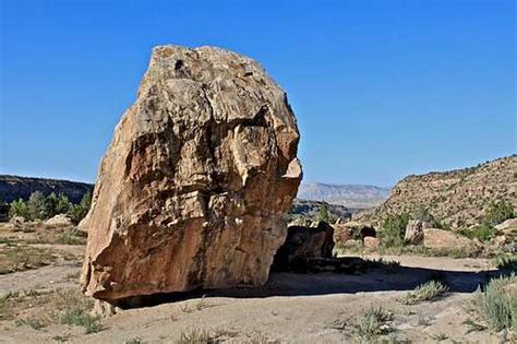 Large boulder : Photos, Diagrams & Topos : SummitPost