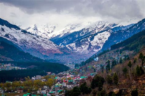 Things to do in Manali during snowfall | Times of India Travel