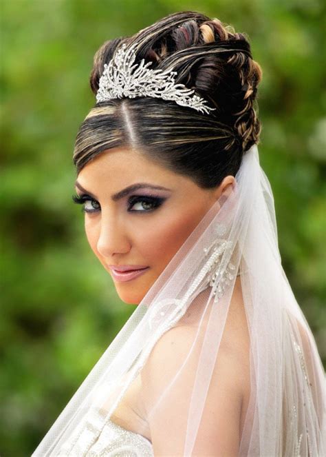 20 Wedding Hairstyles with Crown Ideas - Wohh Wedding