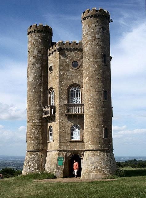 Architecture of City on Twitter | Castle house, Architecture, Broadway ...