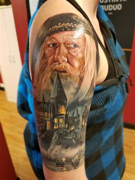 Harry Potter tattoo of Dumbledore and Hogwarts Follow me on instagram @artofbuduo | Harry potter ...