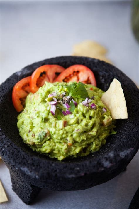 Authentic Guacamole Recipe (Traditional, Fresh Ingredients)