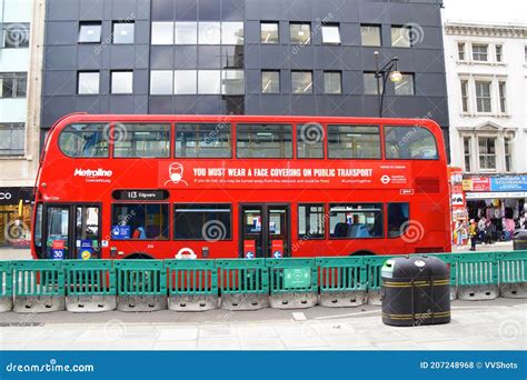 Bus on Oxford Street, London Editorial Stock Photo - Image of street, decker: 207248968