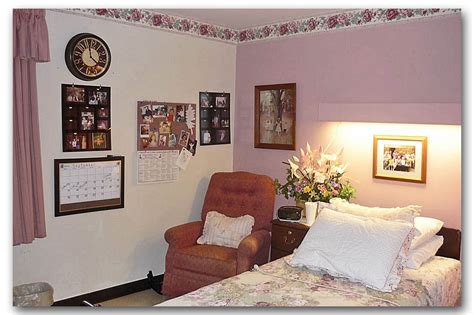 How to Decorate a Nursing Home Room | Senior Living 2021