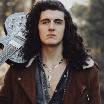 Cade Foehner Bio, Net Worth, Age, wife, Height, Ethnicity, Career