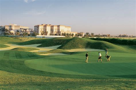 Emirates Hills Community Guide - Off Plan Property Search UAE