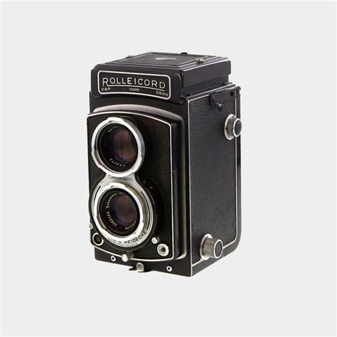 11 Best Medium Format Film Cameras for All Skill Levels | Field Mag