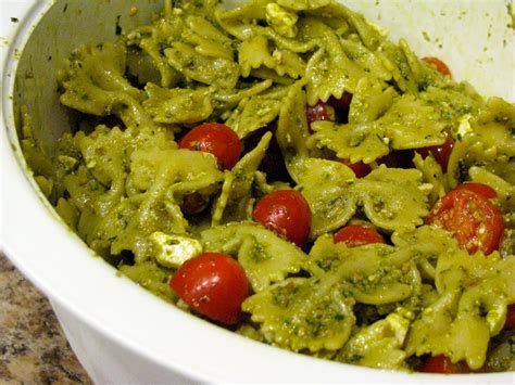 bow tie pasta with pesto and tomatoes